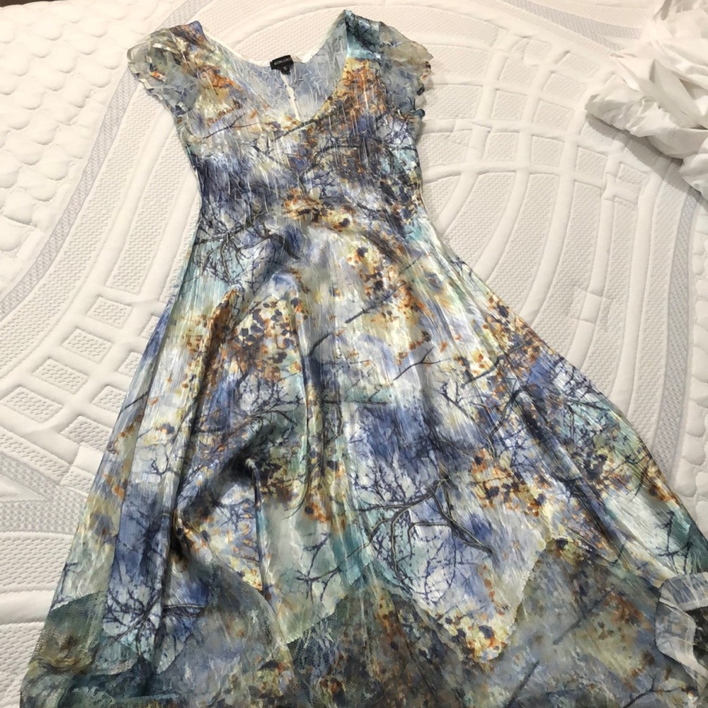 Komarov sultry dress
